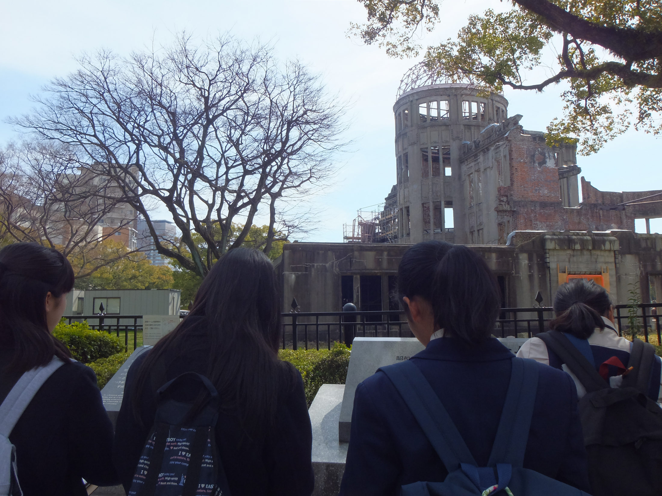 中３は『平和に種をまく人に』をテーマに、広島で２泊３日のプログラムを行います